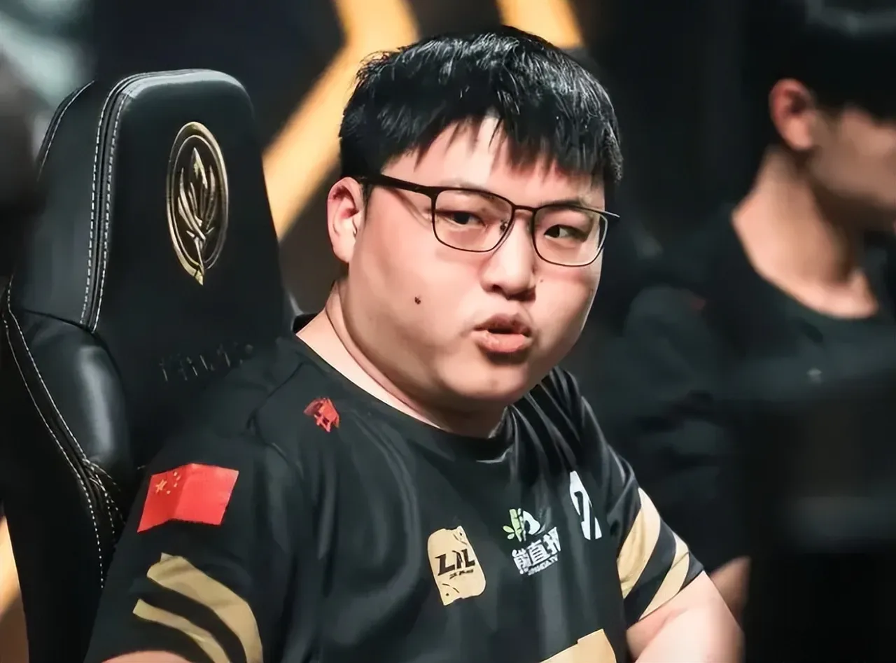 过硬的连队歌词完整版-爱游戏APP