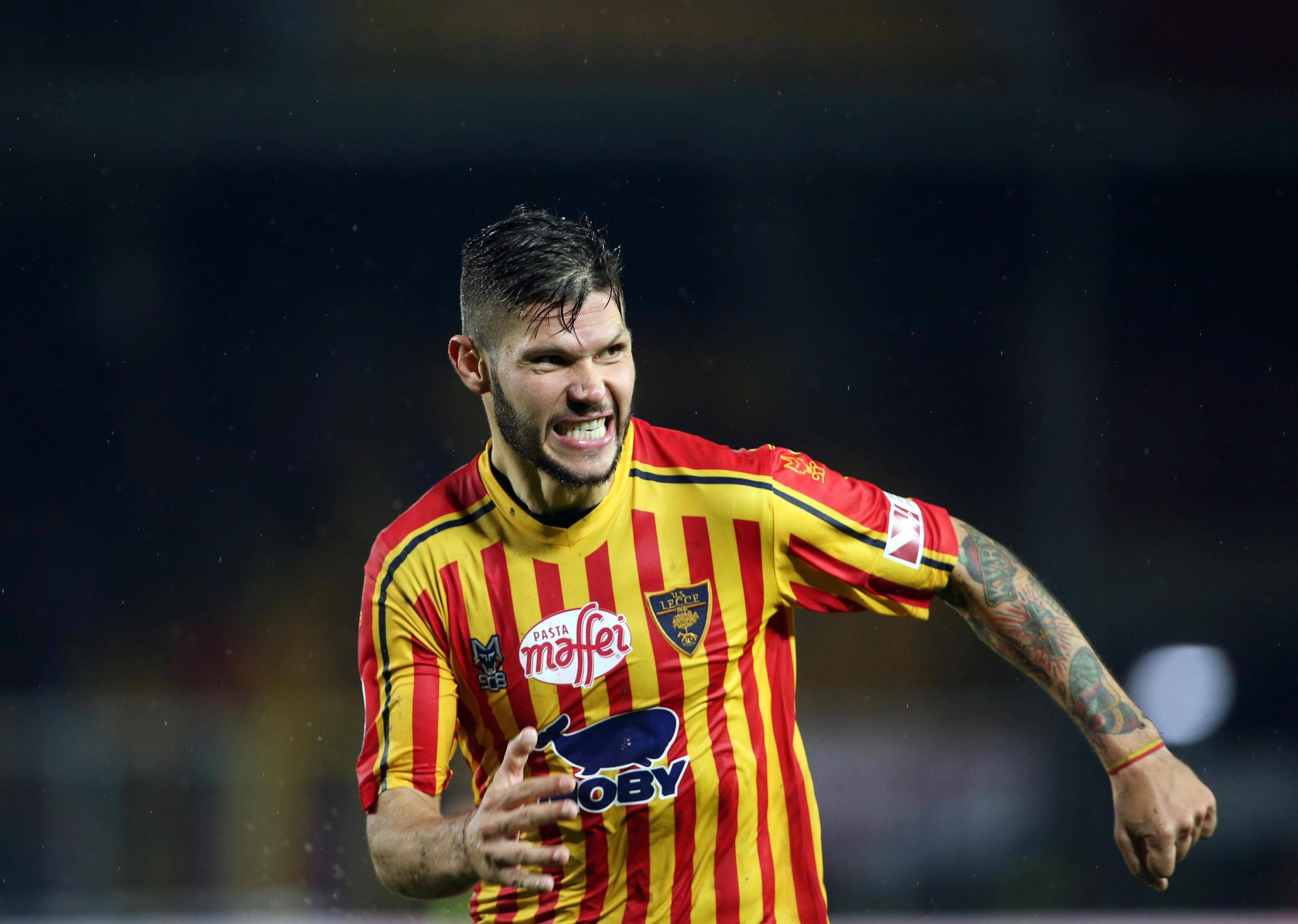 赛地聚焦——意大利杯国际比赛日热度飙升，AC米兰回应争议，引发热议，年轻球员得到机会的简单介绍-爱游戏