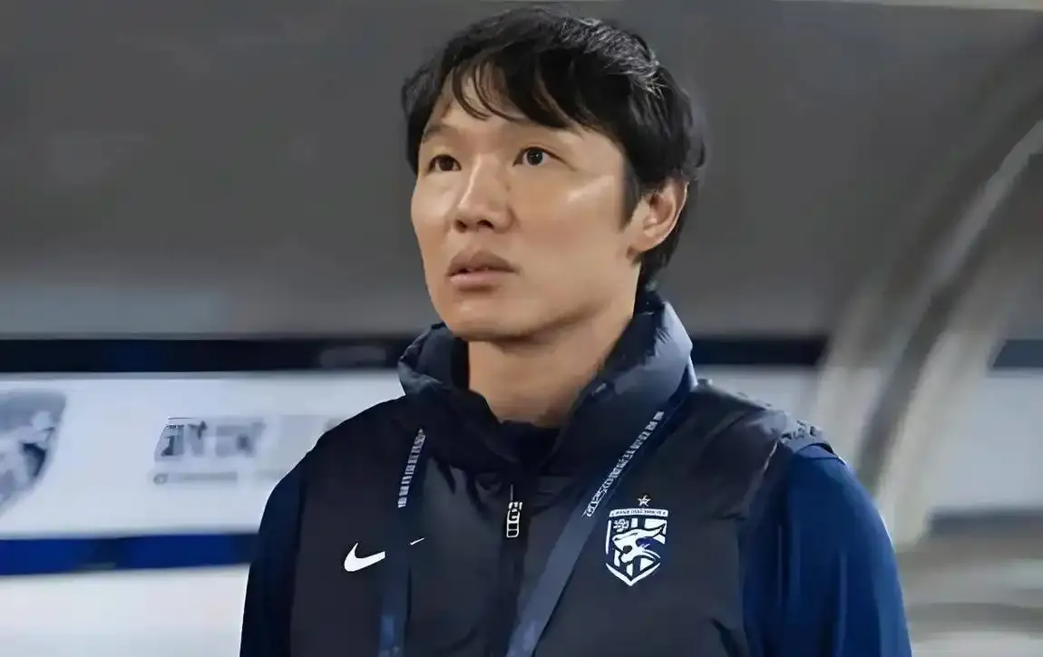 武汉三镇训练开放日，加时末段扳平良机引欢呼，足总杯在即，团队化学反应显著的简单介绍-ayx