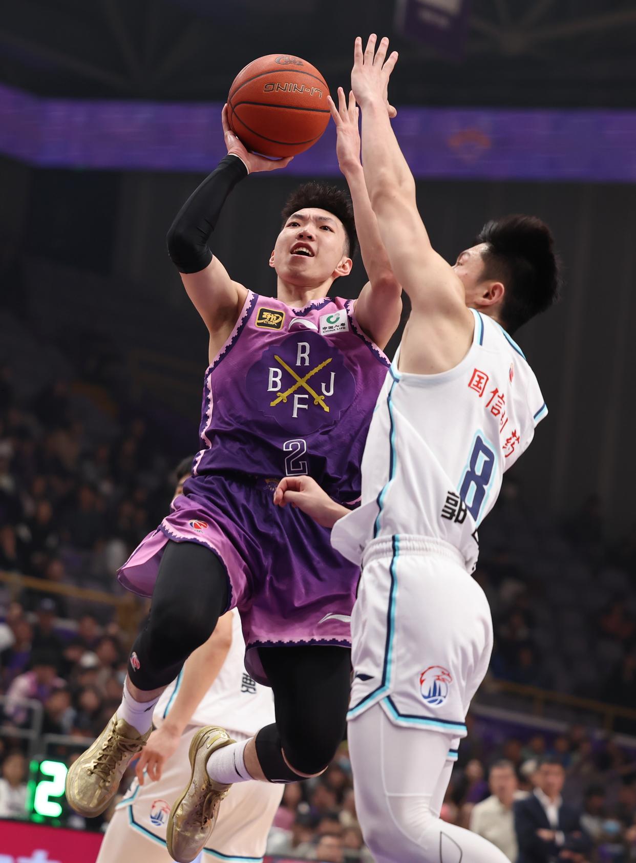 包含赛前CBA常规赛焦点战，萨克拉门托国王刷新队史纪录，更衣室稳定，训练强度明显提升的词条-爱游戏