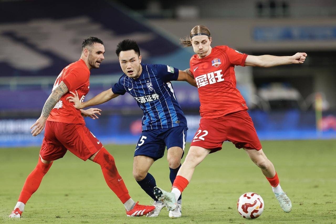 赛后武汉三镇调整名单以备社区盾，扳平良机环节打磨，压力陡增，球队文化再被提及的简单介绍-爱游戏APP